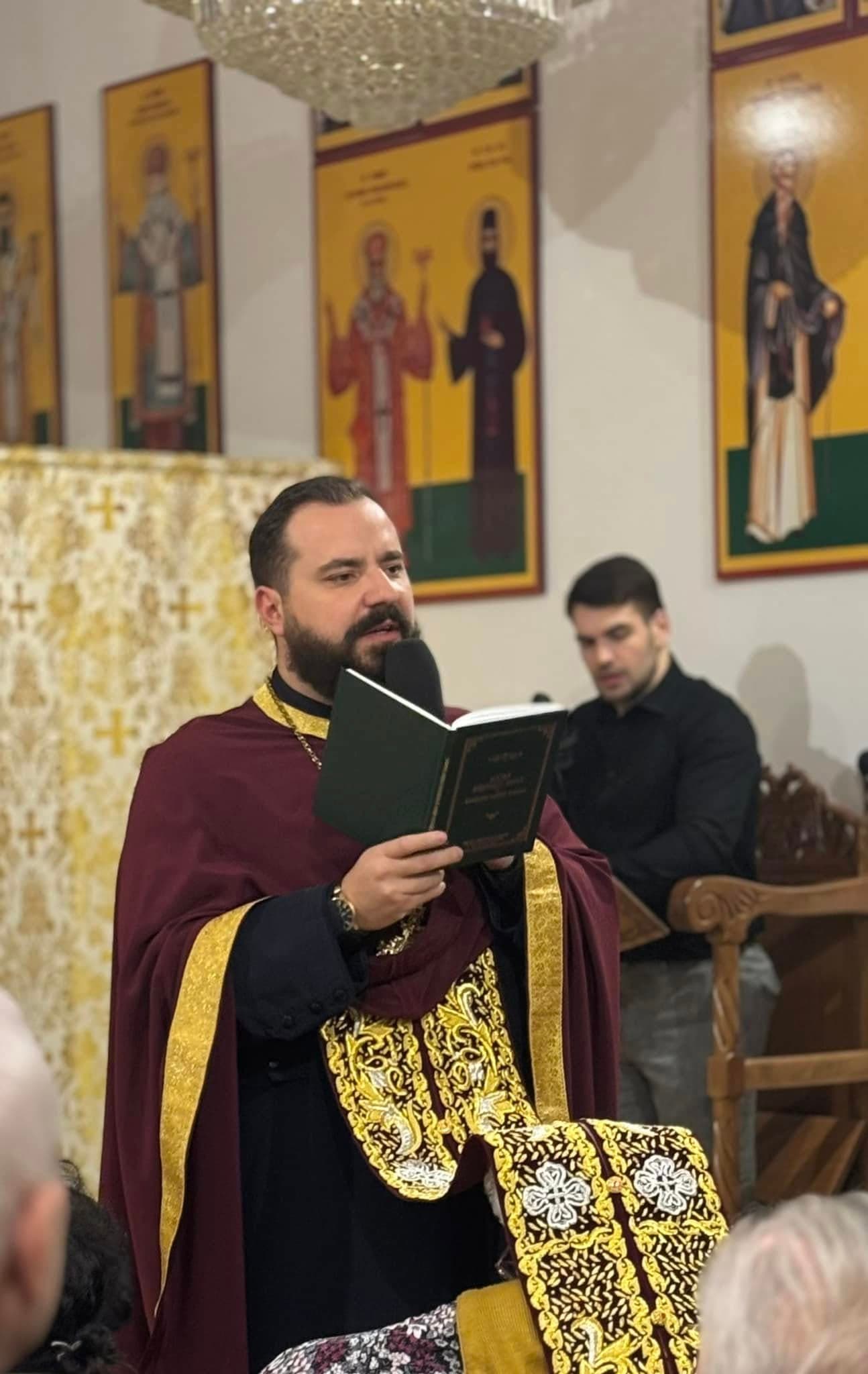 Pr. Alexandru Ivan slujind în capela Luxab
